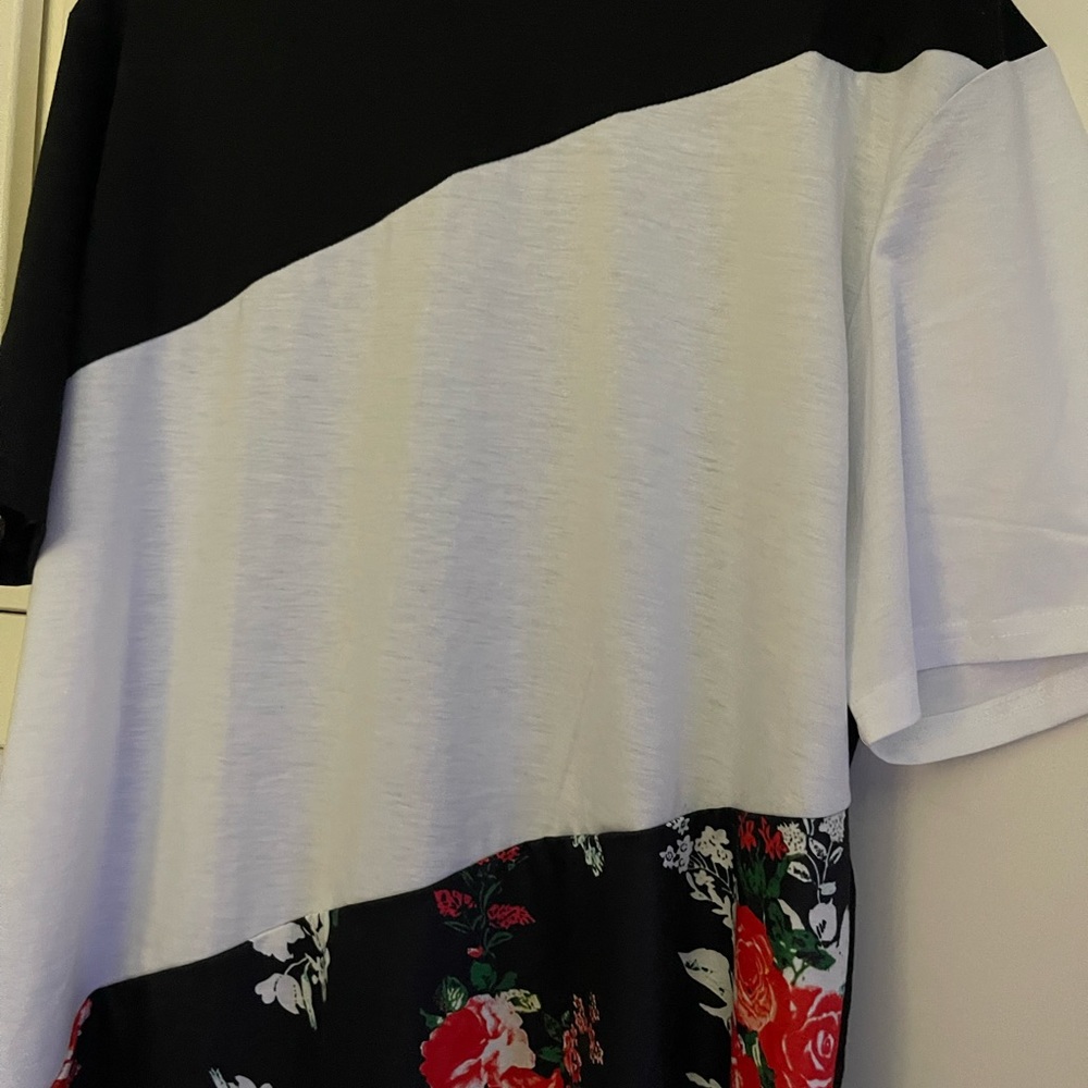 T-shirt - Picture 3 of 3